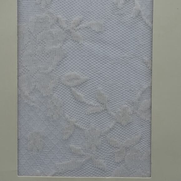 Anthropologie Women’s Lace Tights Size Medium White Raised Floral Italy NWT - Picture 8 of 9